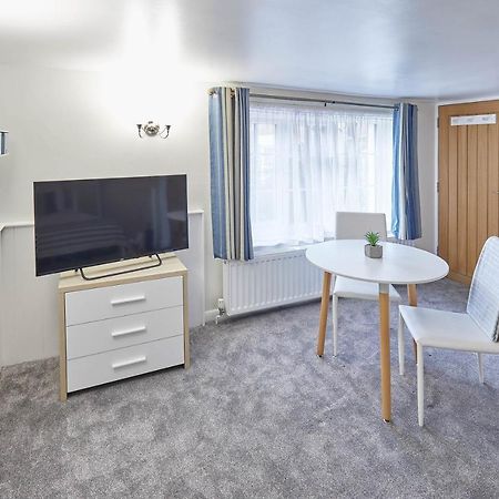 Host & Stay - Princess Place Studio Whitby Dış mekan fotoğraf
