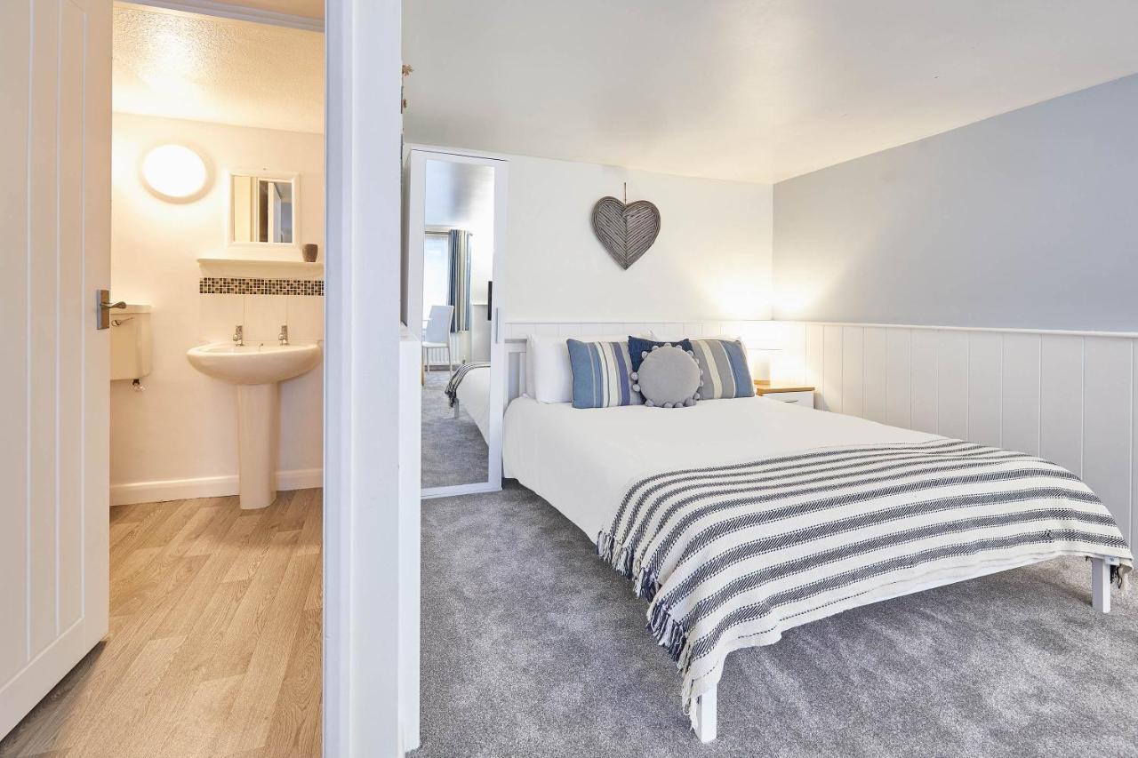 Host & Stay - Princess Place Studio Whitby Dış mekan fotoğraf